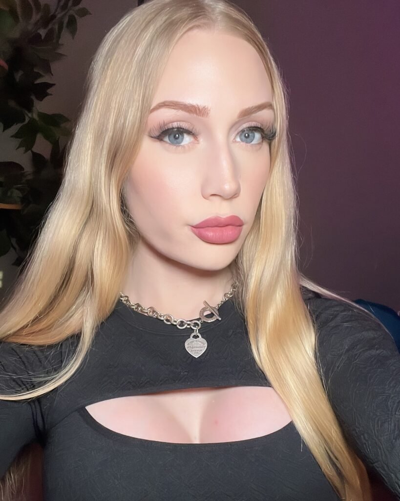 Emma Starletto Age & Bio: Career, Family, Net Worth