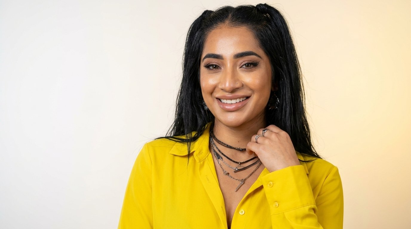 Yasmina Khan: Bio, Age, Career, Height & Net Worth