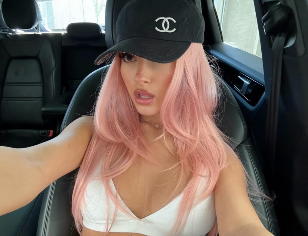 Coco Quinn: Age, Career, Height, Family & Net Worth